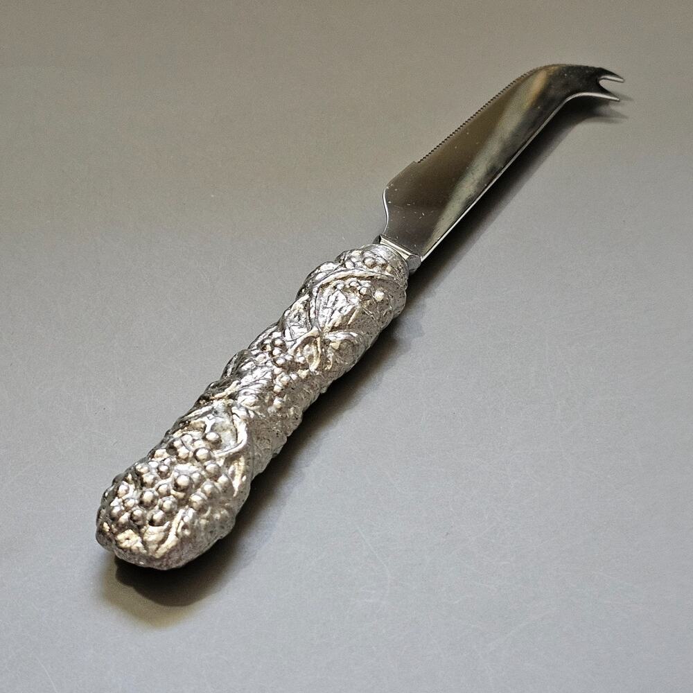 Grapevine Cheese Knife Stainless Steel Taiwan 8" Vintage